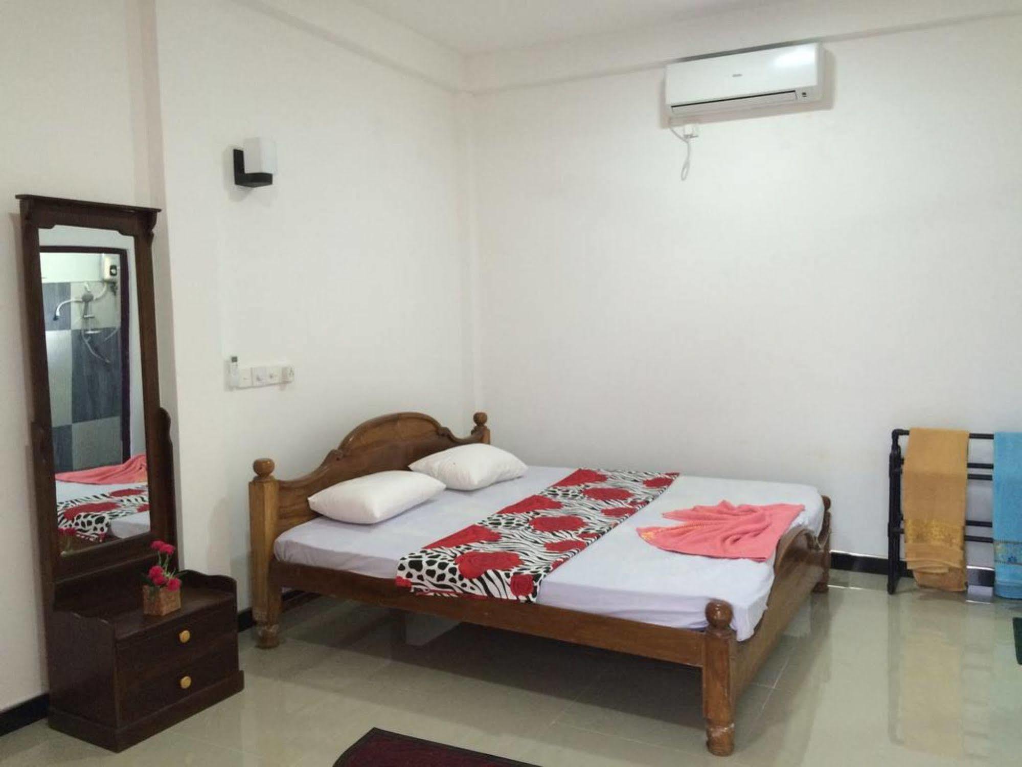 Sun Rest Mirissa Hotel Banduramulla Екстериор снимка
