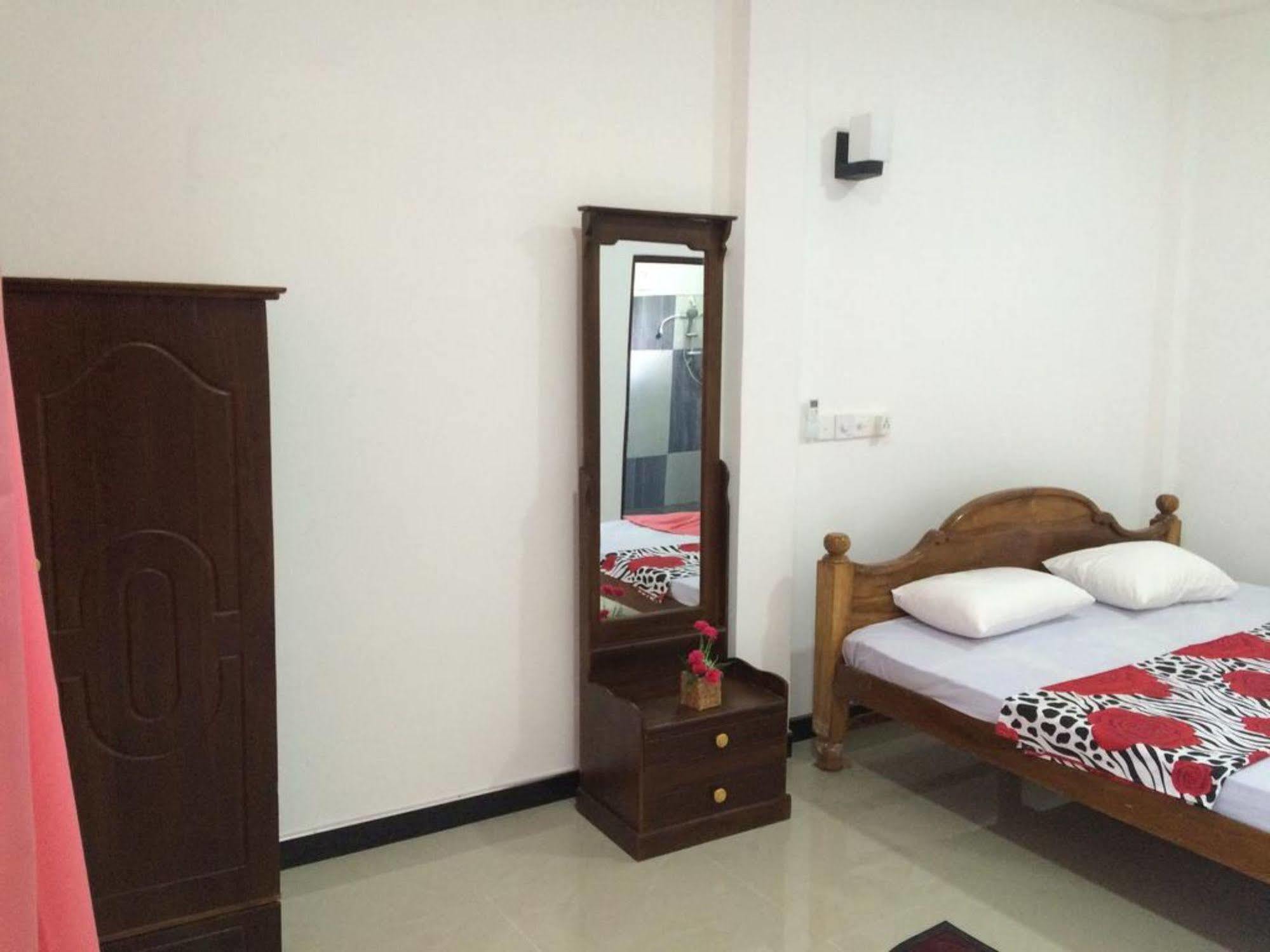 Sun Rest Mirissa Hotel Banduramulla Екстериор снимка